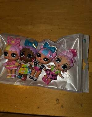34 MGA Entertainment LOL Surprise Dolls Lot of 4 Used